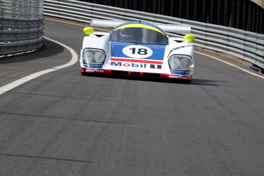  Aston Martin AMR1 1988 года  (фото 2 из 44)